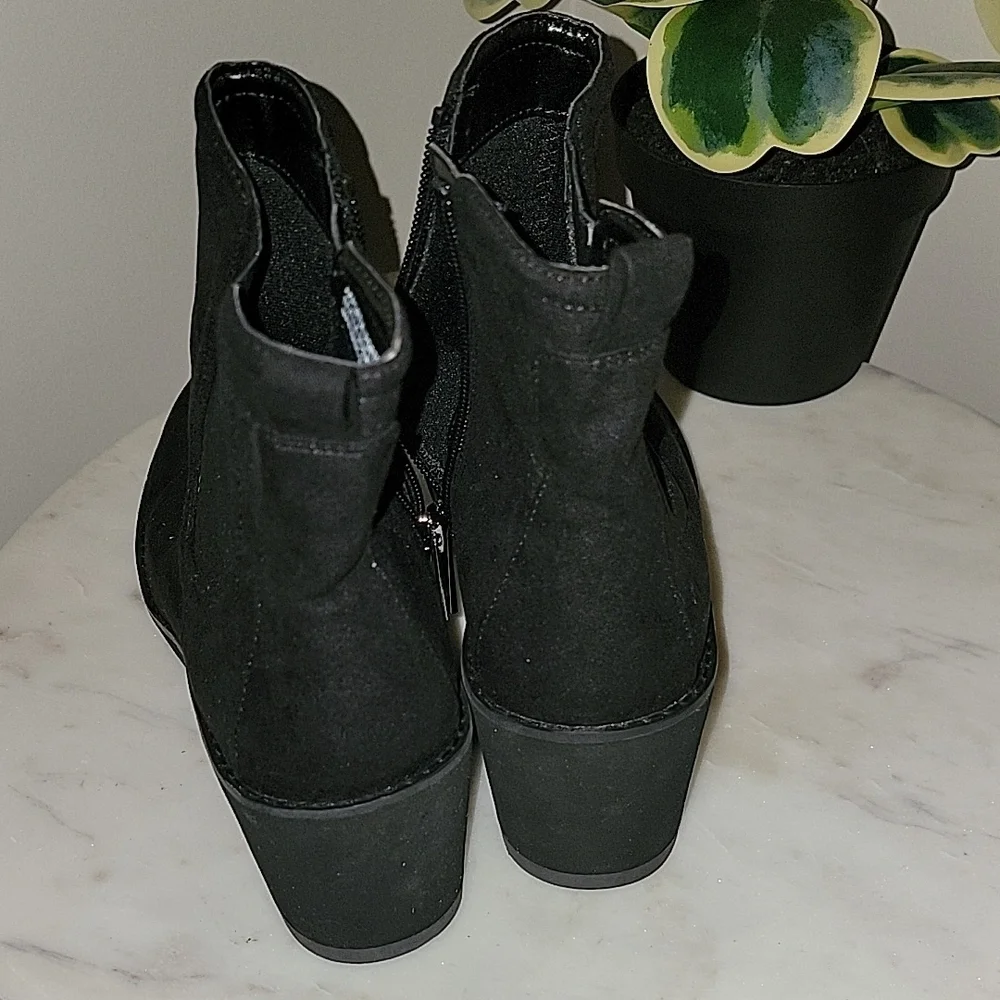 Anne Klein nwot step